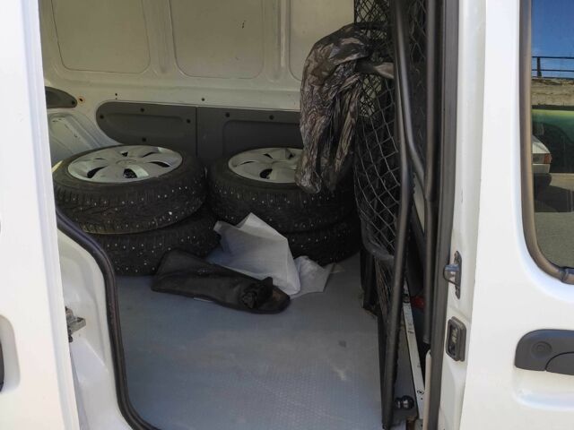 Рено Кєнгу Експресс 2007 у Києві на Automoto.ua Білий Рено Кєнгу Експресс, об'ємом двигуна 1.5 л та пробігом 240 тис. км за 3500 $, фото 12 на Automoto.ua