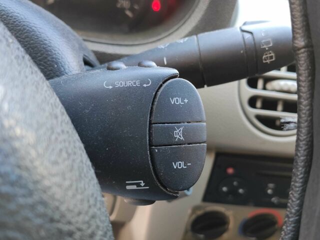 Рено Кєнгу Експресс 2007 у Києві на Automoto.ua Білий Рено Кєнгу Експресс, об'ємом двигуна 1.5 л та пробігом 240 тис. км за 3500 $, фото 8 на Automoto.ua