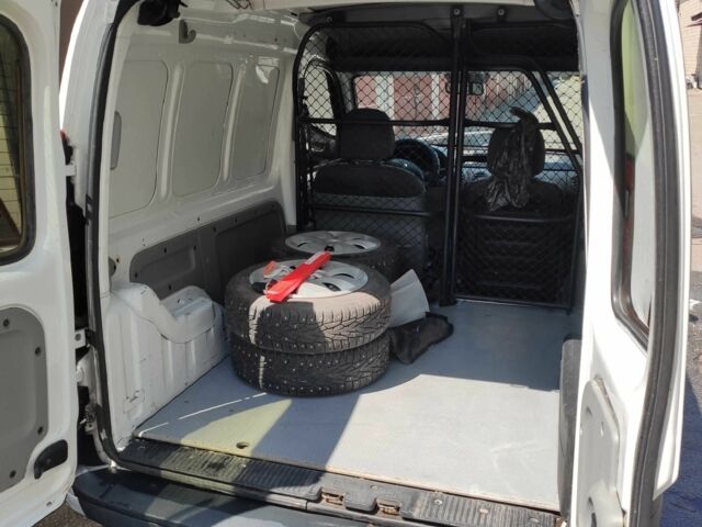 Рено Кєнгу Експресс 2007 у Києві на Automoto.ua Білий Рено Кєнгу Експресс, об'ємом двигуна 1.5 л та пробігом 240 тис. км за 3500 $, фото 14 на Automoto.ua