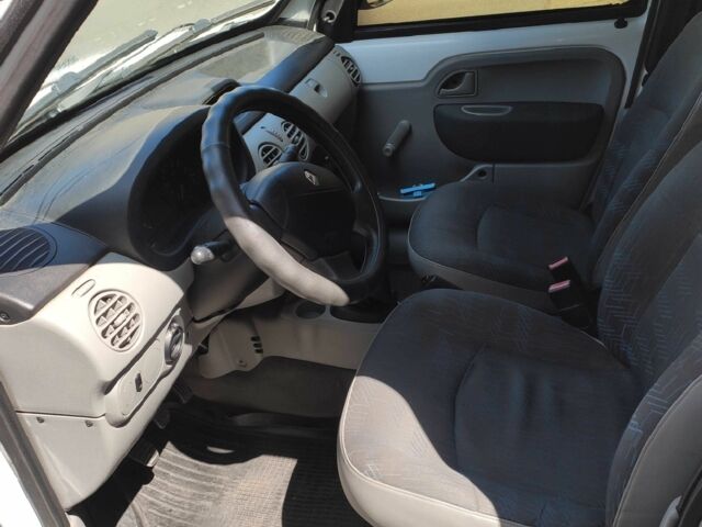 Рено Кєнгу Експресс 2007 у Києві на Automoto.ua Білий Рено Кєнгу Експресс, об'ємом двигуна 1.5 л та пробігом 240 тис. км за 3500 $, фото 15 на Automoto.ua