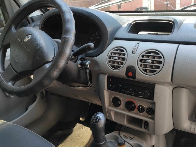 Рено Кєнгу Експресс 2007 у Києві на Automoto.ua Білий Рено Кєнгу Експресс, об'ємом двигуна 1.5 л та пробігом 240 тис. км за 3500 $, фото 17 на Automoto.ua