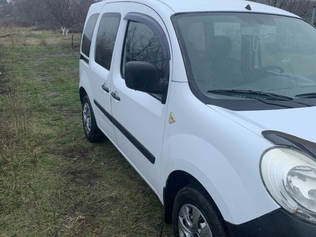 Белый Рено Кенгу Экспресс, объемом двигателя 1.5 л и пробегом 270 тыс. км за 4900 $, фото 16 на Automoto.ua