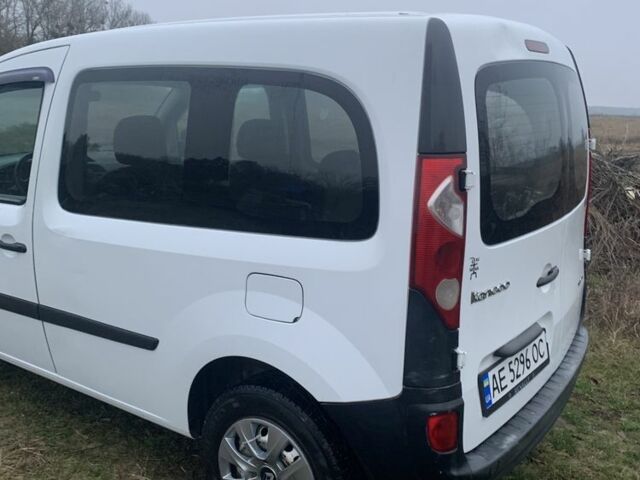 Белый Рено Кенгу Экспресс, объемом двигателя 1.5 л и пробегом 270 тыс. км за 4900 $, фото 3 на Automoto.ua