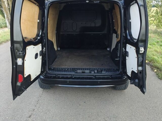 Черный Рено Кенгу Экспресс, объемом двигателя 1.5 л и пробегом 255 тыс. км за 9950 $, фото 7 на Automoto.ua