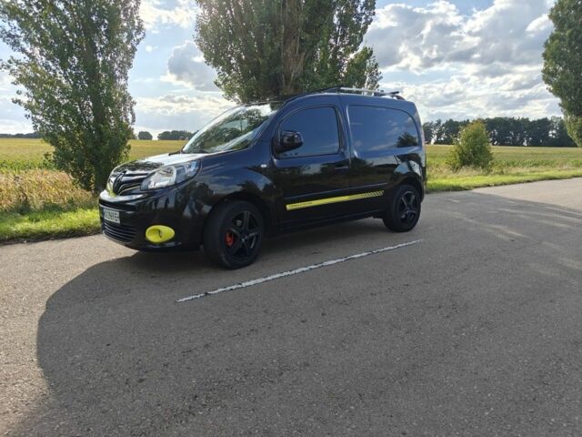 Черный Рено Кенгу Экспресс, объемом двигателя 1.5 л и пробегом 255 тыс. км за 9950 $, фото 1 на Automoto.ua