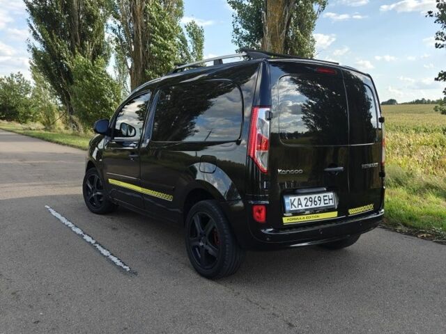 Черный Рено Кенгу Экспресс, объемом двигателя 1.5 л и пробегом 255 тыс. км за 9950 $, фото 2 на Automoto.ua