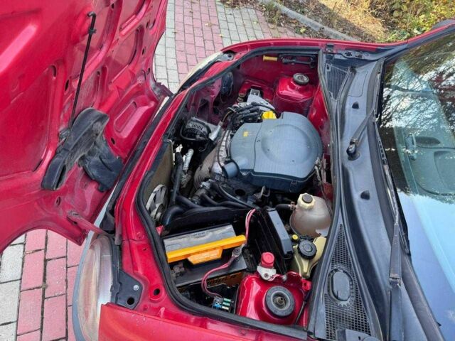 Красный Рено Кенгу Экспресс, объемом двигателя 1.4 л и пробегом 250 тыс. км за 1350 $, фото 9 на Automoto.ua