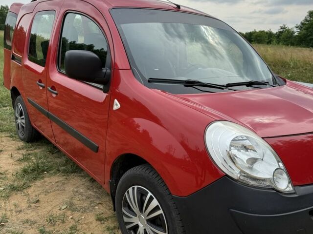 Красный Рено Кенгу Экспресс, объемом двигателя 1.5 л и пробегом 180 тыс. км за 6300 $, фото 1 на Automoto.ua