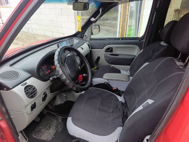 Красный Рено Кенгу Экспресс, объемом двигателя 1.5 л и пробегом 350 тыс. км за 2500 $, фото 6 на Automoto.ua