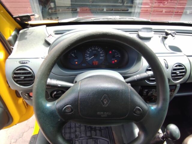 Желтый Рено Кенгу Экспресс, объемом двигателя 1.9 л и пробегом 180 тыс. км за 2200 $, фото 6 на Automoto.ua