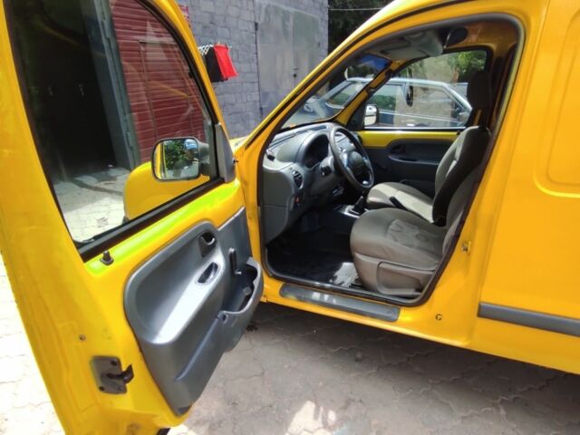Желтый Рено Кенгу Экспресс, объемом двигателя 1.9 л и пробегом 180 тыс. км за 2200 $, фото 5 на Automoto.ua