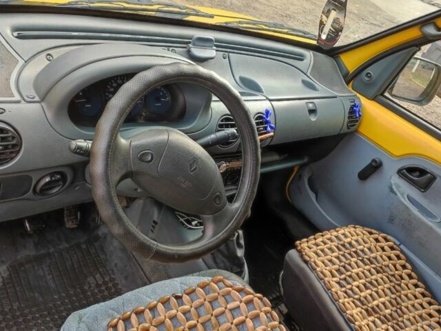 Желтый Рено Кенгу Экспресс, объемом двигателя 1.9 л и пробегом 177 тыс. км за 2100 $, фото 4 на Automoto.ua