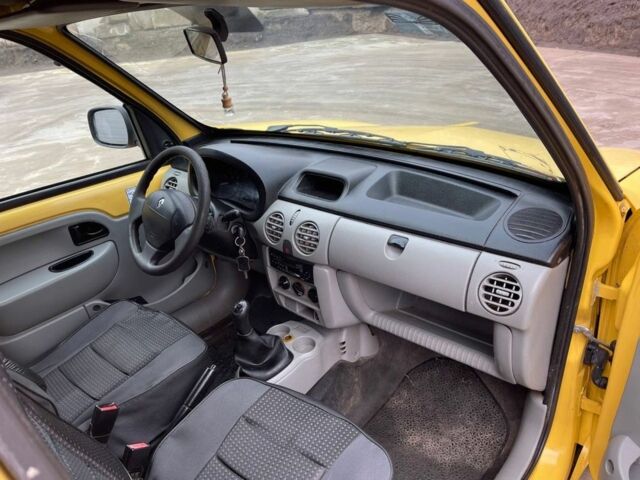 Желтый Рено Кенгу Экспресс, объемом двигателя 1.5 л и пробегом 185 тыс. км за 2350 $, фото 7 на Automoto.ua