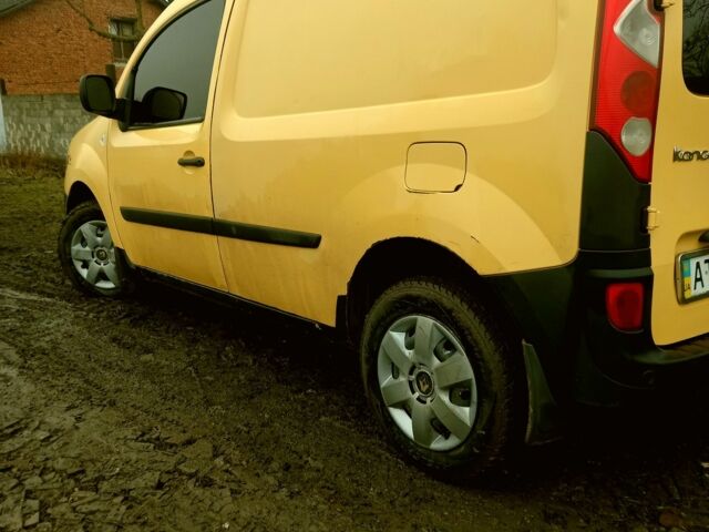 Желтый Рено Кенгу Экспресс, объемом двигателя 1.5 л и пробегом 329 тыс. км за 3499 $, фото 4 на Automoto.ua
