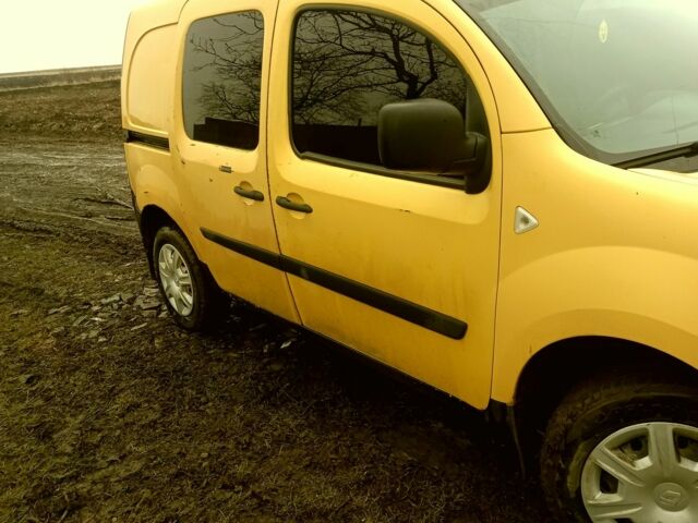 Желтый Рено Кенгу Экспресс, объемом двигателя 1.5 л и пробегом 329 тыс. км за 3499 $, фото 1 на Automoto.ua