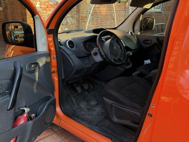 Жовтий Рено Кєнгу Експресс, об'ємом двигуна 1.5 л та пробігом 275 тис. км за 5200 $, фото 6 на Automoto.ua