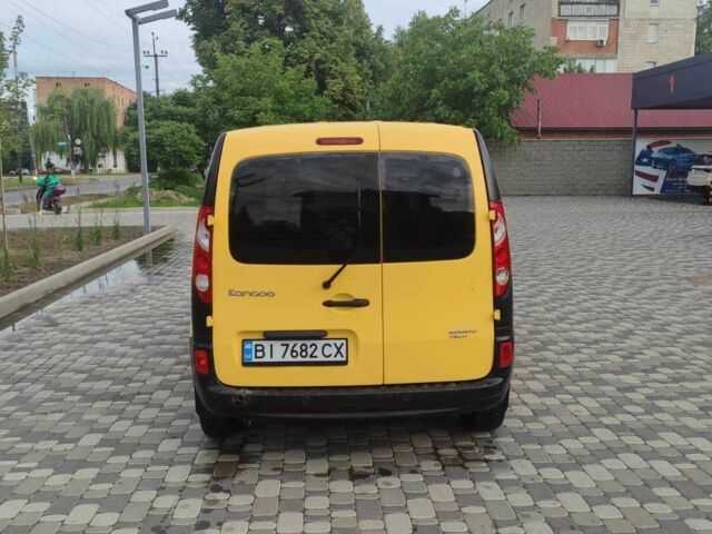 Желтый Рено Кенгу Экспресс, объемом двигателя 0 л и пробегом 113 тыс. км за 4400 $, фото 3 на Automoto.ua