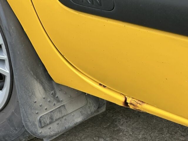 Жовтий Рено Кєнгу Експресс, об'ємом двигуна 1.9 л та пробігом 200 тис. км за 1800 $, фото 4 на Automoto.ua