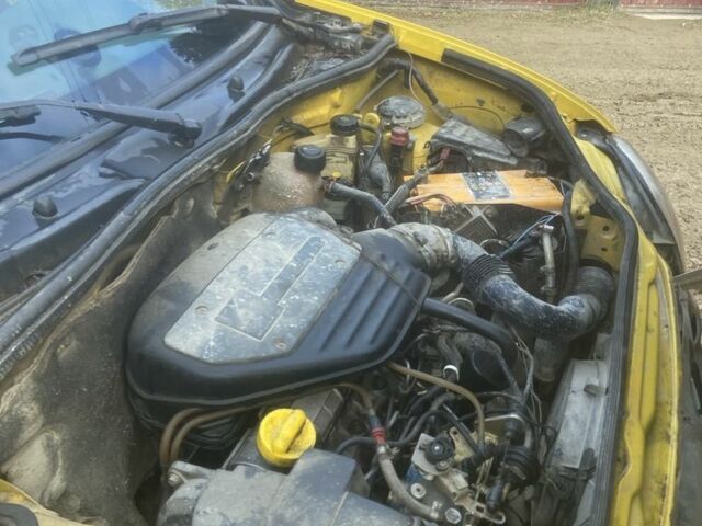 Жовтий Рено Кєнгу Експресс, об'ємом двигуна 1.9 л та пробігом 3 тис. км за 1500 $, фото 6 на Automoto.ua