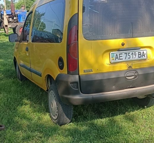 Желтый Рено Кенгу Экспресс, объемом двигателя 1.9 л и пробегом 300 тыс. км за 2100 $, фото 1 на Automoto.ua