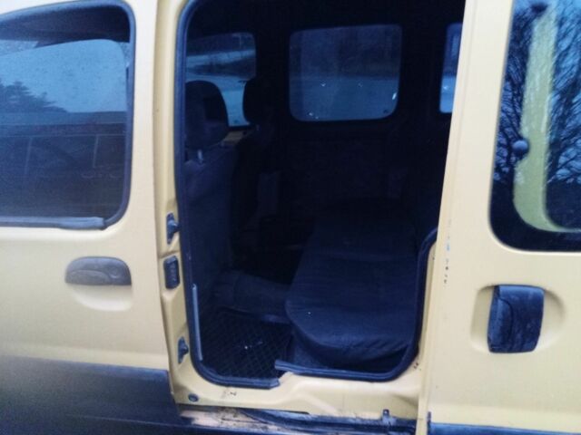 Желтый Рено Кенгу Экспресс, объемом двигателя 1.9 л и пробегом 200 тыс. км за 2200 $, фото 12 на Automoto.ua