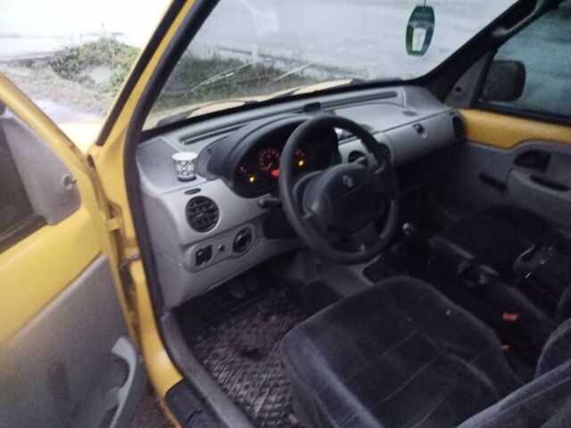 Желтый Рено Кенгу Экспресс, объемом двигателя 1.9 л и пробегом 200 тыс. км за 2200 $, фото 6 на Automoto.ua