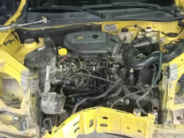 Желтый Рено Кенгу Экспресс, объемом двигателя 1.9 л и пробегом 300 тыс. км за 1000 $, фото 1 на Automoto.ua