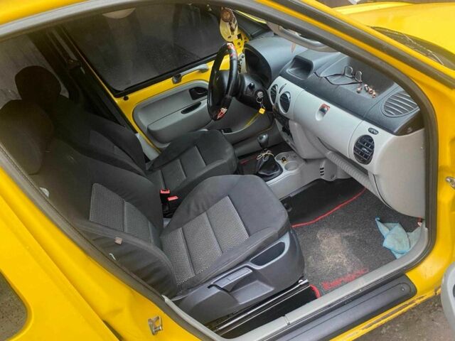 Желтый Рено Кенгу Экспресс, объемом двигателя 1.5 л и пробегом 240 тыс. км за 2011 $, фото 1 на Automoto.ua