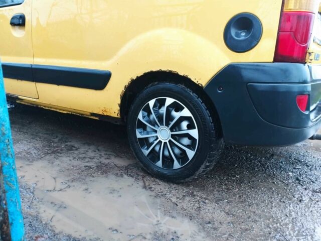 Жовтий Рено Кєнгу Експресс, об'ємом двигуна 1.5 л та пробігом 300 тис. км за 2700 $, фото 10 на Automoto.ua