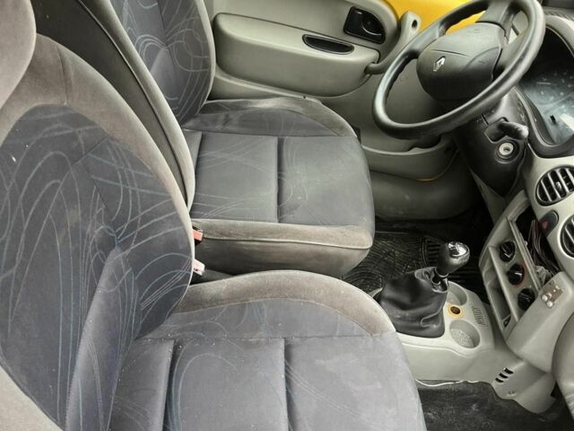 Желтый Рено Кенгу Экспресс, объемом двигателя 1.5 л и пробегом 350 тыс. км за 2650 $, фото 5 на Automoto.ua