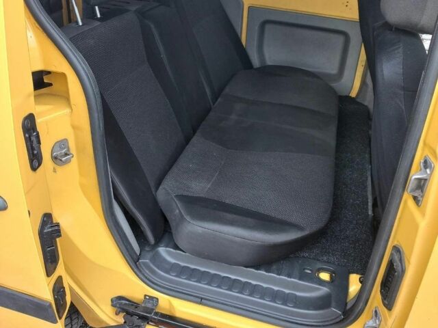 Желтый Рено Кенгу Экспресс, объемом двигателя 1.5 л и пробегом 260 тыс. км за 3700 $, фото 2 на Automoto.ua