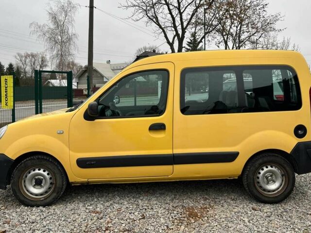 Желтый Рено Кенгу Экспресс, объемом двигателя 1.5 л и пробегом 175 тыс. км за 4999 $, фото 1 на Automoto.ua