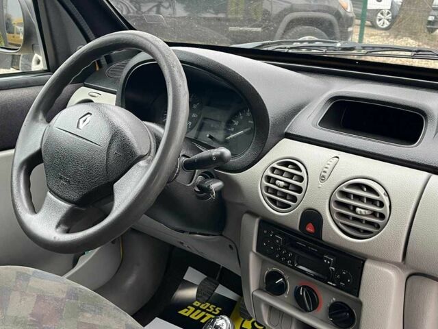 Желтый Рено Кенгу Экспресс, объемом двигателя 1.5 л и пробегом 175 тыс. км за 4999 $, фото 13 на Automoto.ua