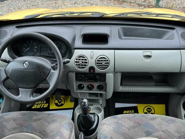 Желтый Рено Кенгу Экспресс, объемом двигателя 1.5 л и пробегом 175 тыс. км за 4999 $, фото 7 на Automoto.ua