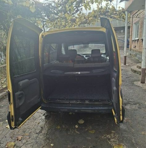 Желтый Рено Кенгу Экспресс, объемом двигателя 1.5 л и пробегом 215 тыс. км за 3784 $, фото 4 на Automoto.ua