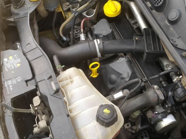 Жовтий Рено Кєнгу Експресс, об'ємом двигуна 0.15 л та пробігом 330 тис. км за 4200 $, фото 7 на Automoto.ua