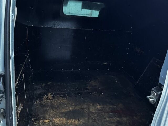 Серый Рено Кенгу Экспресс, объемом двигателя 1.5 л и пробегом 270 тыс. км за 4300 $, фото 4 на Automoto.ua