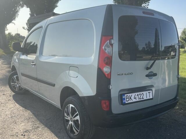 Серый Рено Кенгу Экспресс, объемом двигателя 1.5 л и пробегом 350 тыс. км за 5650 $, фото 7 на Automoto.ua