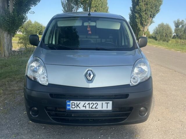 Серый Рено Кенгу Экспресс, объемом двигателя 1.5 л и пробегом 350 тыс. км за 5650 $, фото 1 на Automoto.ua