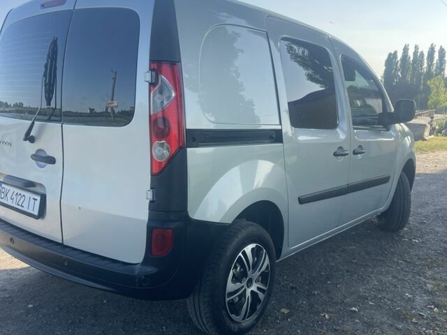 Серый Рено Кенгу Экспресс, объемом двигателя 1.5 л и пробегом 350 тыс. км за 5650 $, фото 3 на Automoto.ua