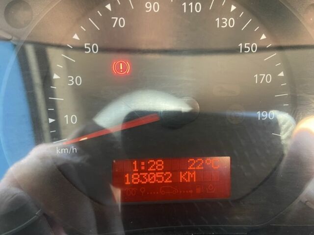 Сірий Рено Кєнгу Експресс, об'ємом двигуна 1.5 л та пробігом 185 тис. км за 9200 $, фото 7 на Automoto.ua