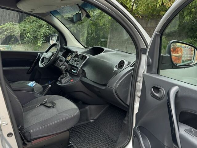 Рено Кенгу Экспресс 2018 в Киеве на Automoto.ua Серый Рено Кенгу Экспресс, объемом двигателя 1.5 л и пробегом 87 тыс. км за 13900 $, фото 9 на Automoto.ua