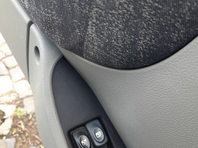 Серый Рено Кенгу Экспресс, объемом двигателя 1.4 л и пробегом 277 тыс. км за 4309 $, фото 9 на Automoto.ua