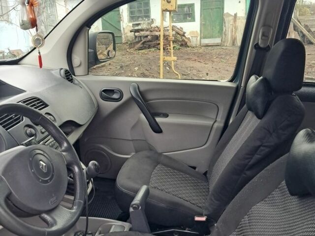 Серый Рено Кенгу Экспресс, объемом двигателя 1.5 л и пробегом 227 тыс. км за 6600 $, фото 13 на Automoto.ua