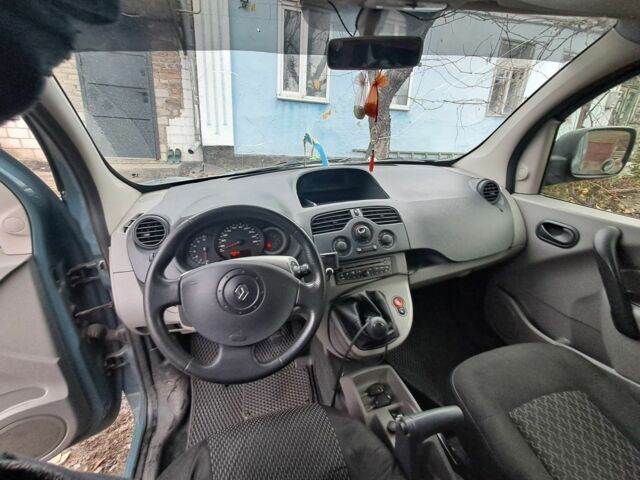 Серый Рено Кенгу Экспресс, объемом двигателя 1.5 л и пробегом 227 тыс. км за 6600 $, фото 4 на Automoto.ua