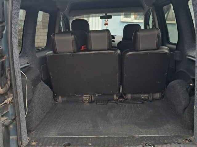 Серый Рено Кенгу Экспресс, объемом двигателя 1.5 л и пробегом 227 тыс. км за 6600 $, фото 6 на Automoto.ua