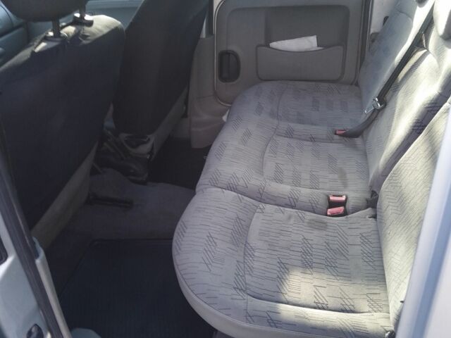 Серый Рено Кенгу Экспресс, объемом двигателя 1.5 л и пробегом 380 тыс. км за 3400 $, фото 4 на Automoto.ua