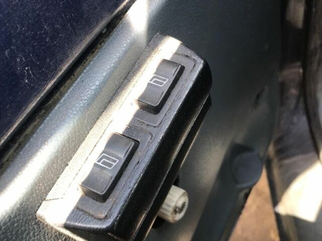 Синий Рено Кенгу Экспресс, объемом двигателя 1.9 л и пробегом 150 тыс. км за 720 $, фото 10 на Automoto.ua