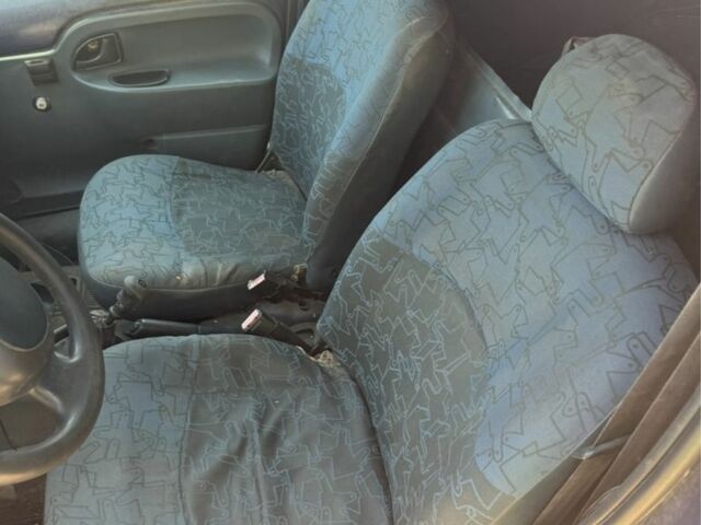 Синий Рено Кенгу Экспресс, объемом двигателя 1.9 л и пробегом 150 тыс. км за 720 $, фото 5 на Automoto.ua