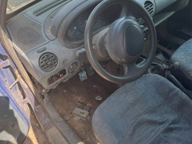 Синий Рено Кенгу Экспресс, объемом двигателя 1.9 л и пробегом 150 тыс. км за 720 $, фото 4 на Automoto.ua